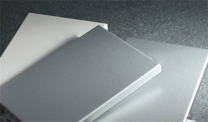 铝单板厂家主要生产加工工艺流程详解